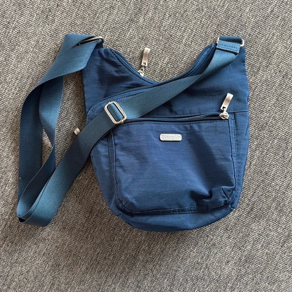 Baggalini Purse